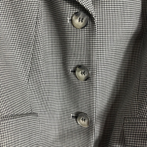 🌺LOFT Wool Houndstooth Belted Blazer Black/White Size 8 —broken button on cuff🌺 - Picture 7 of 8